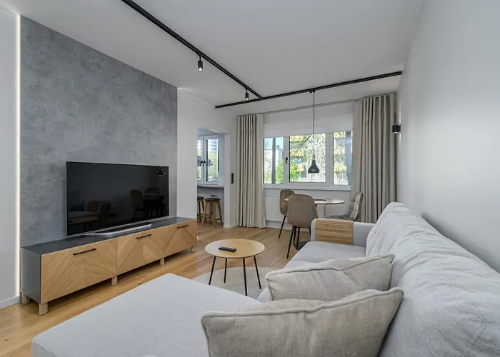 New Near The Airport, Center In Sikupilli טאלין